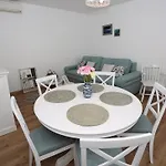 Апартаменты Sunsetview With Balcony *