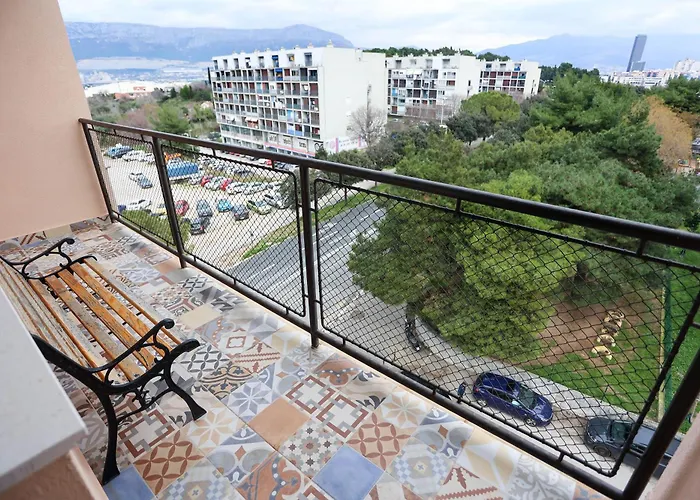 Sunsetview With Balcony Apartment Split