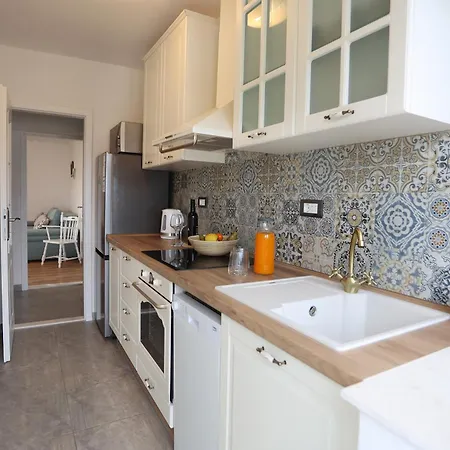 Sunsetview With Balcony Apartament