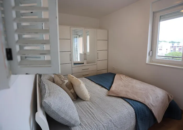 Sunsetview With Balcony Split