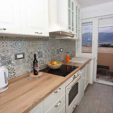 Апартаменти Sunsetview With Balcony *