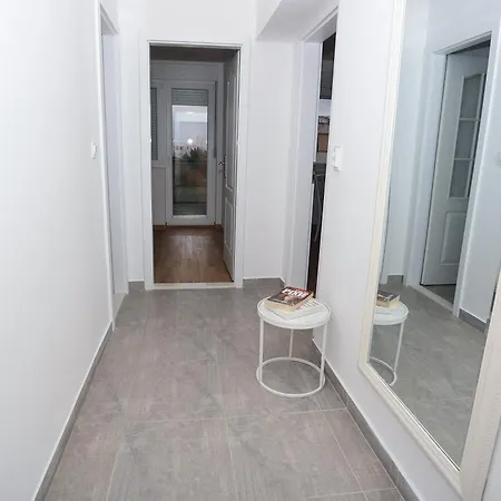 Апартаменти Sunsetview With Balcony Спліт